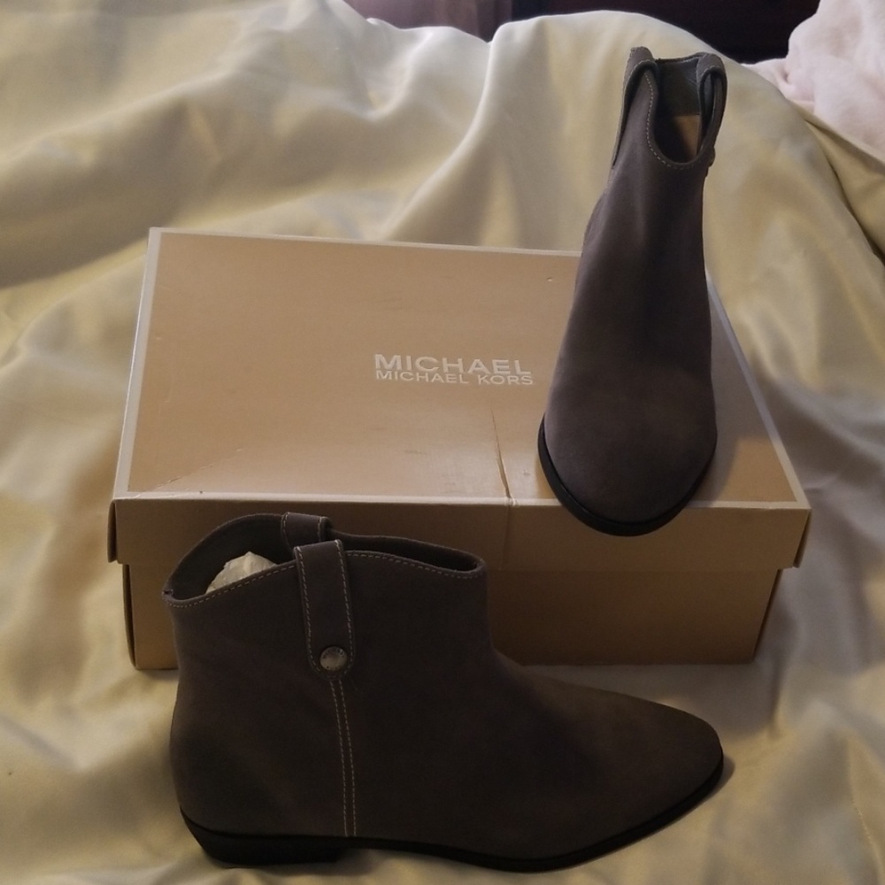 Michael kors  suede booties
